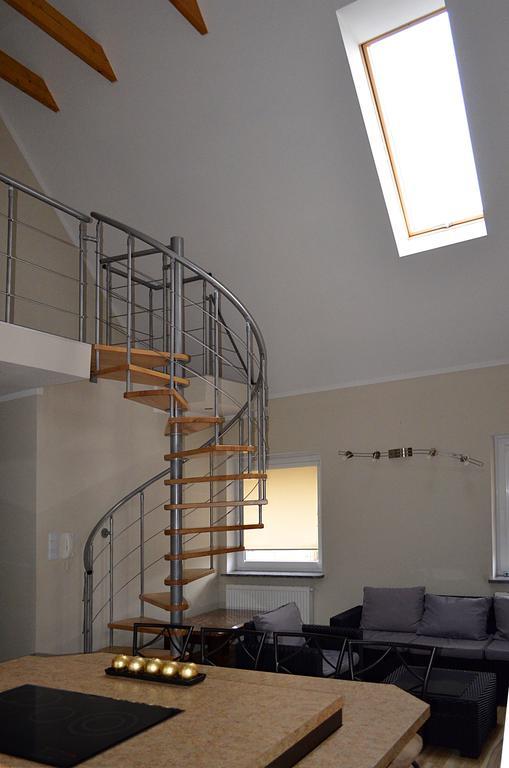 Apartament Dzierzoniowアパートメント 部屋 写真